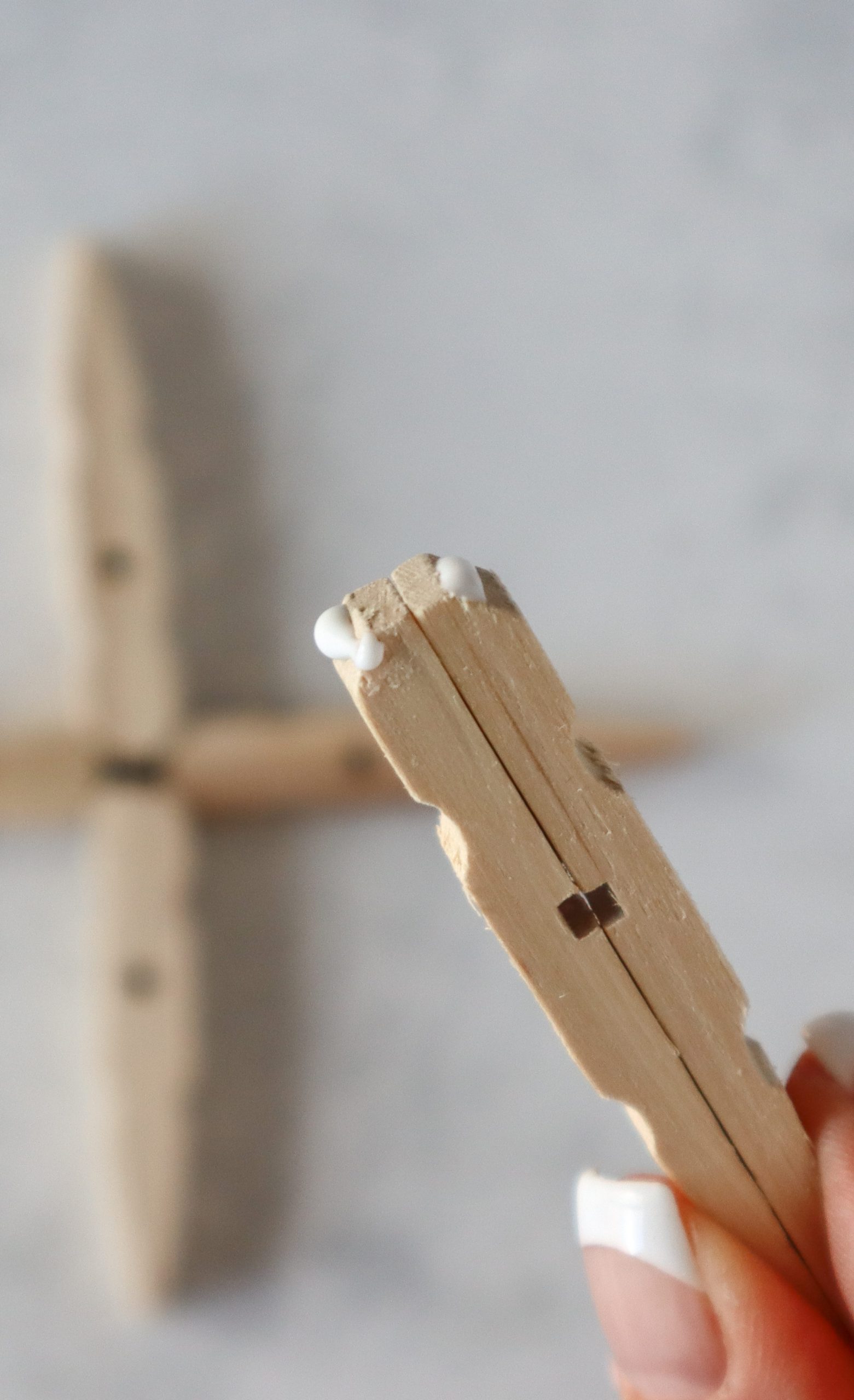 DIY Weihnachtssterne aus Holz-Wäscheklammern | Kati Make It!