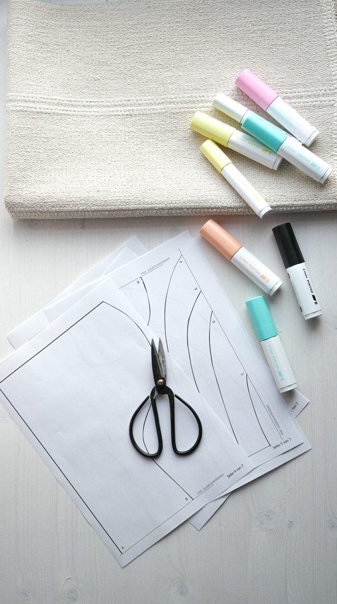DIY-Ikea-Hack-Teppich-SORTSÖ-mit-graphischen-Mustern-Katimakeit Papier-Vorlage (Muster) auf den Teppich Sortsö übertragen