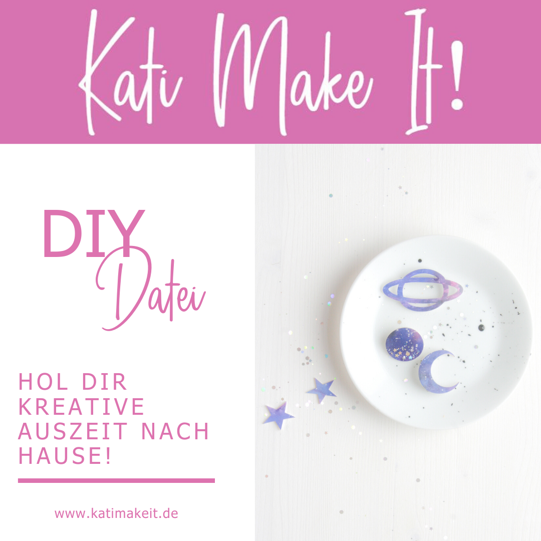 DIY Weltraum Anstecker aus Schrumpffolie