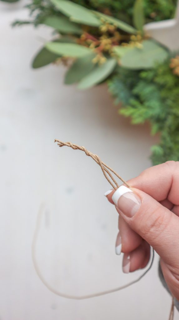 Weihnachtliche Deko-Idee: Mini-Kranz binden aus Tannenzweigen | Kati Make It!