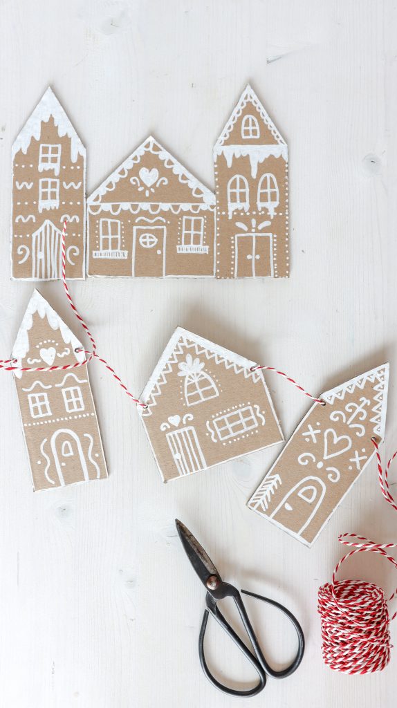Adventsdekoration selber machen (Lebkuchenhäuser aus Pappe)