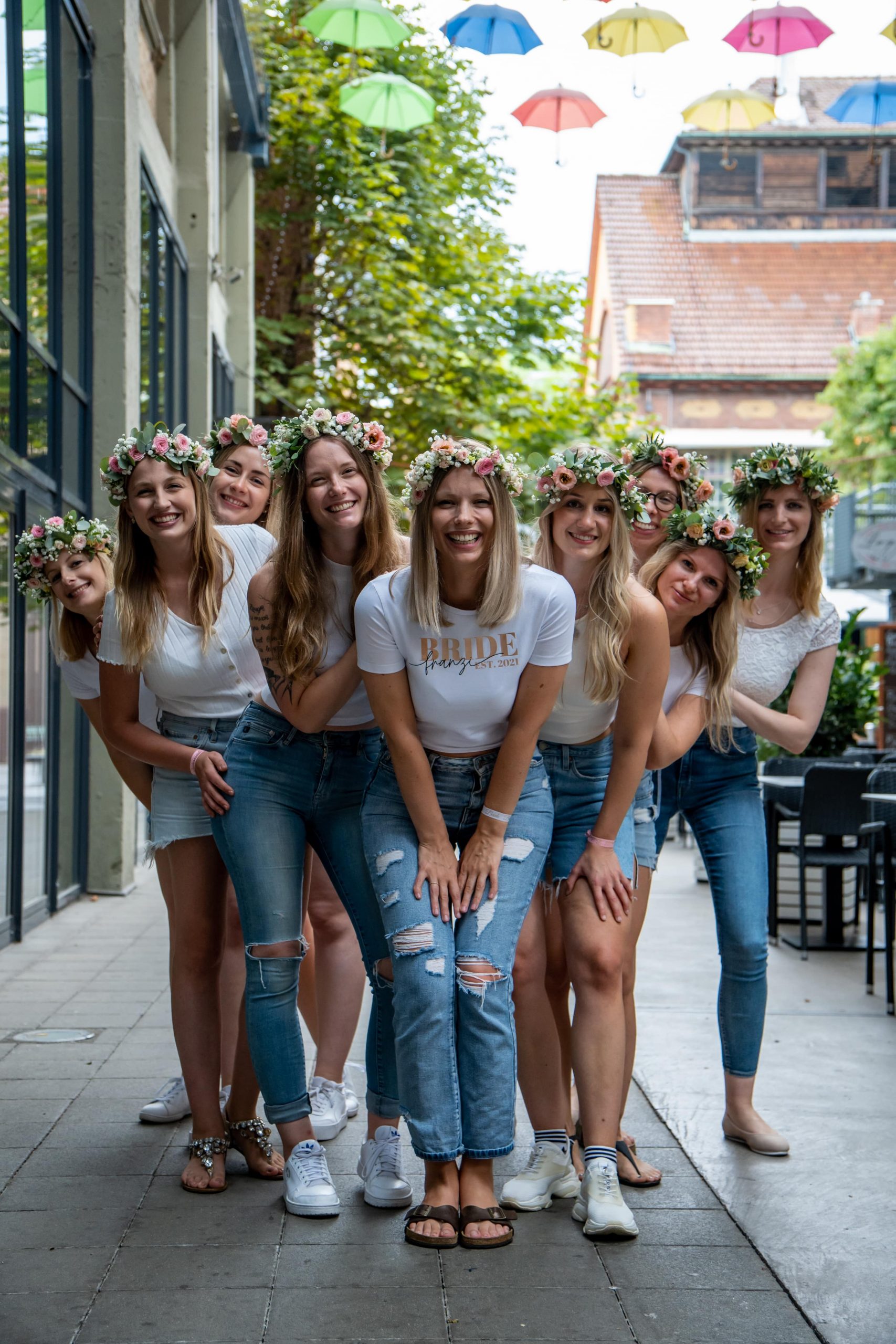 JGA Fotoshooting mit Blumenkranz Workshop