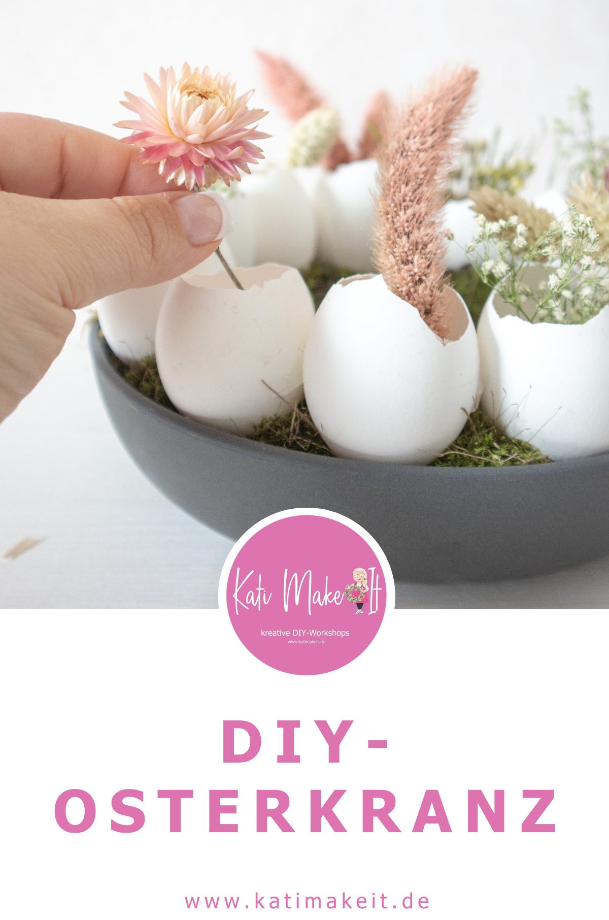 Last Minute Osterdeko basteln: DIY Eierkranz aus Eierschalen & Trockenblumen für deine Tischdeko einfach selber machen mit Naturmaterialien.
