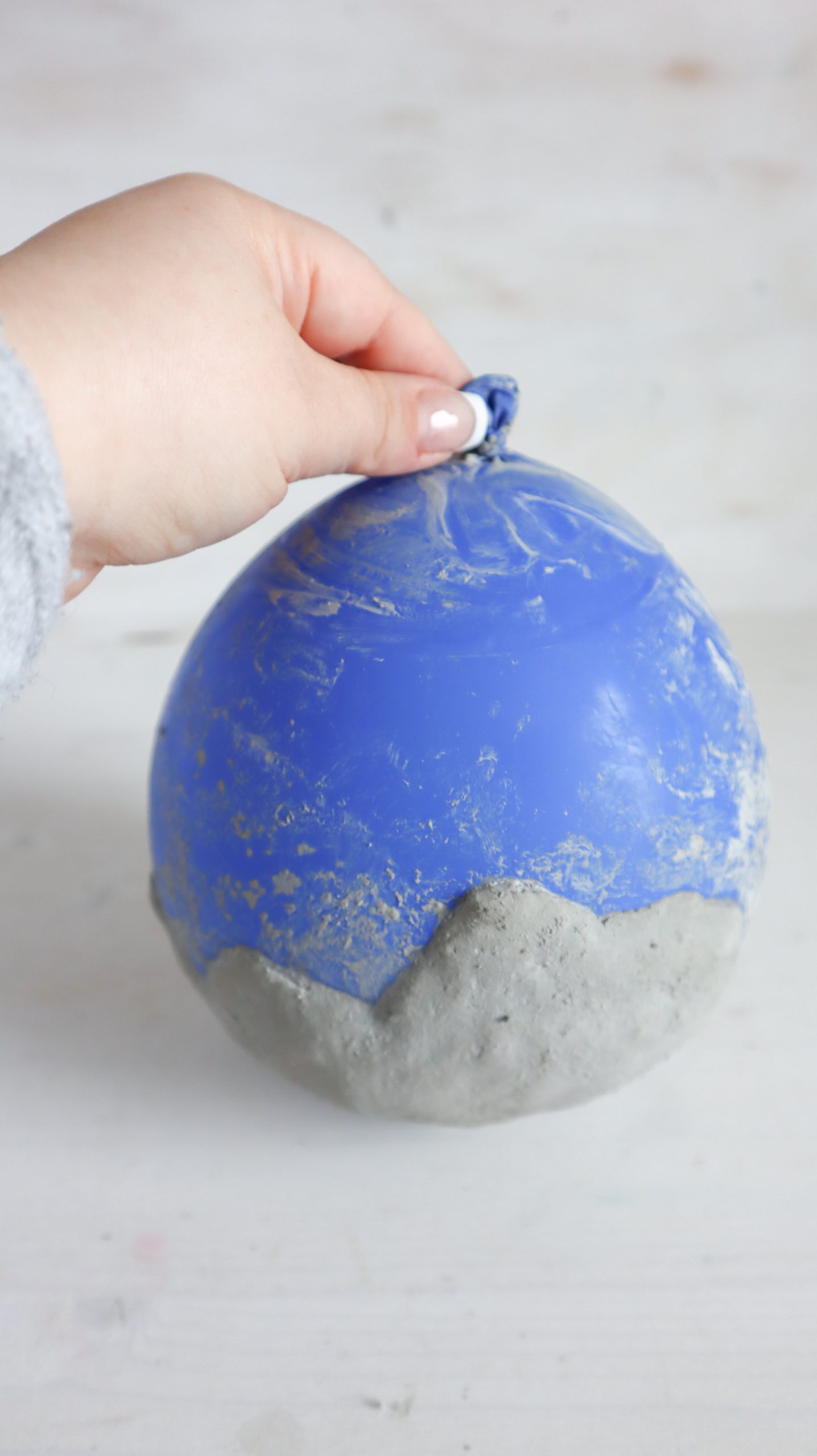 Stilvolle Windlichter aus Beton selbst basteln: Einfache DIY Anleitung für puristische Deko aus Knetbeton bekannt aus SWR Kaffee oder Tee