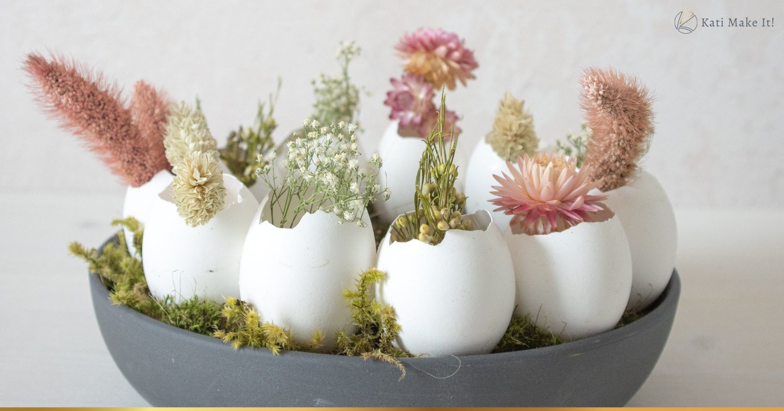 Schöne Osterdeko basteln : DIY Eierkranz aus Eierschalen & Trockenblumen für deine Tischdeko einfach selbermachen mit Naturmaterialien.