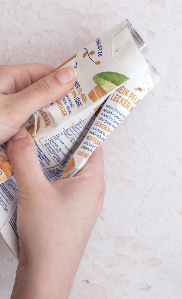 Junggesellenabschied planen: DIY-Idee für die perfekte Einladung zum JGA als Überraschungspost für die Mädels für einen unvergesslichen Tag - Kati Make It! 