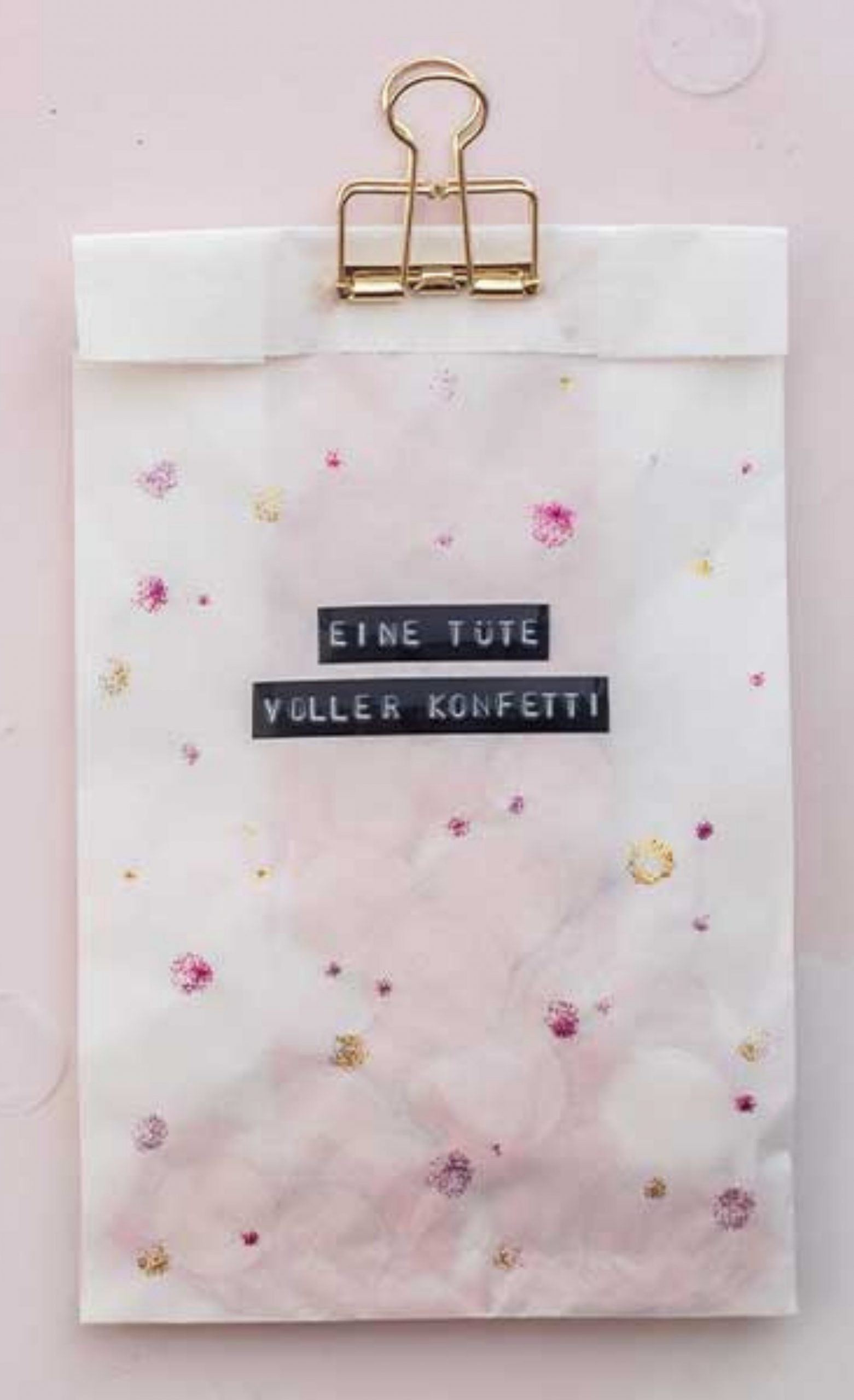 Junggesellenabschied planen: DIY-Idee für die perfekte Einladung zum JGA als Überraschungspost für die Mädels für einen unvergesslichen Tag - Kati Make It! 