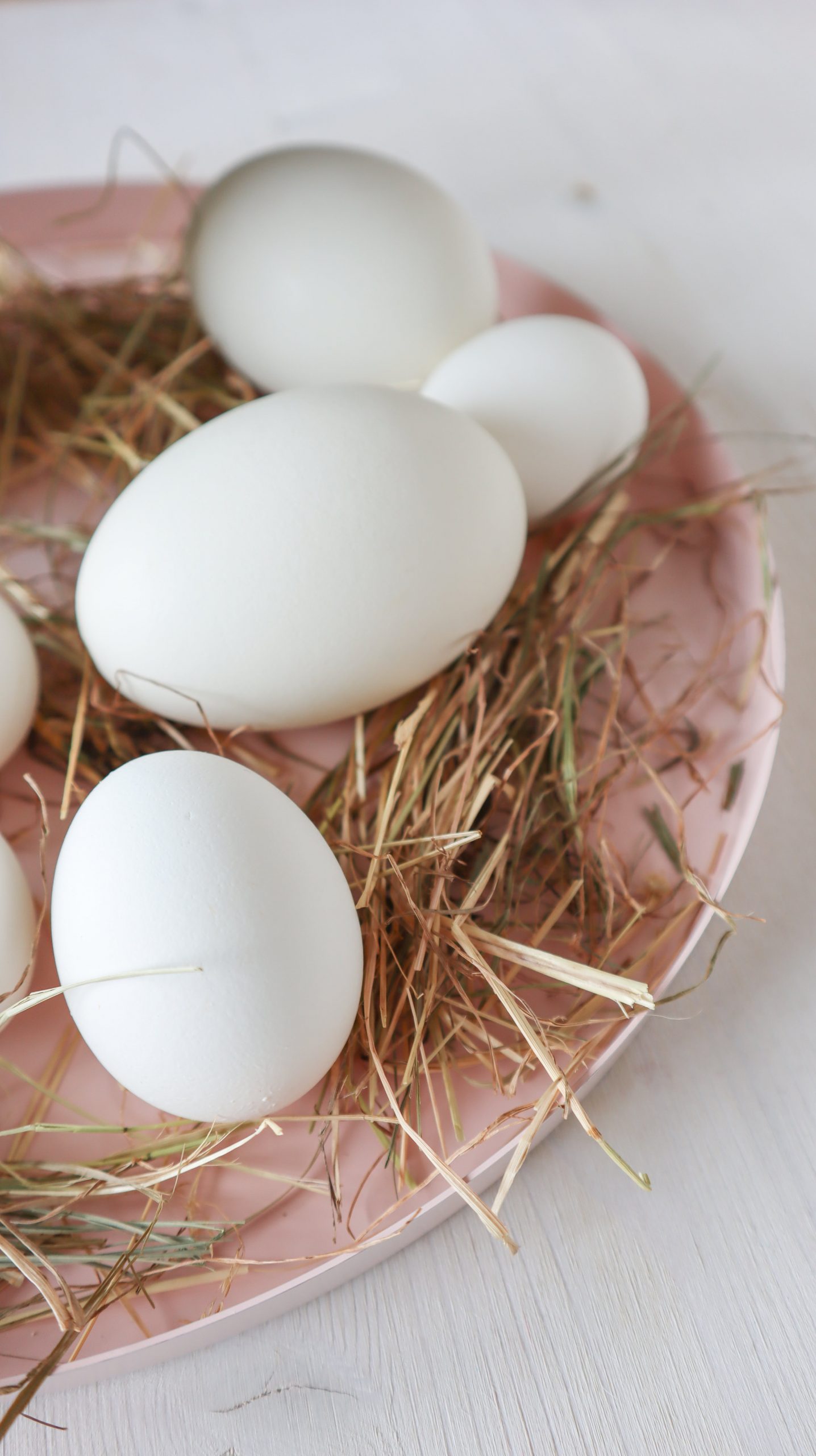 Ostereier zu Ostern basteln und mit Blattgold verzieren. DIY-Anleitung, Tipps & Tricks und 3 Ideen für die Osterei-Aufhängung. - Kati Make It!