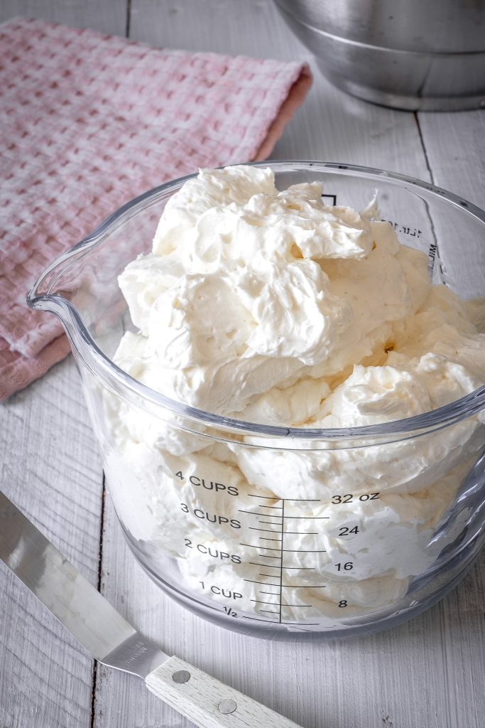 Junggesellenabschied richtig planen: Eine JGA Torte einfach selber backen für euren unvergesslichen Tag mit den Mädels. Rezept bei Kati Make It! 