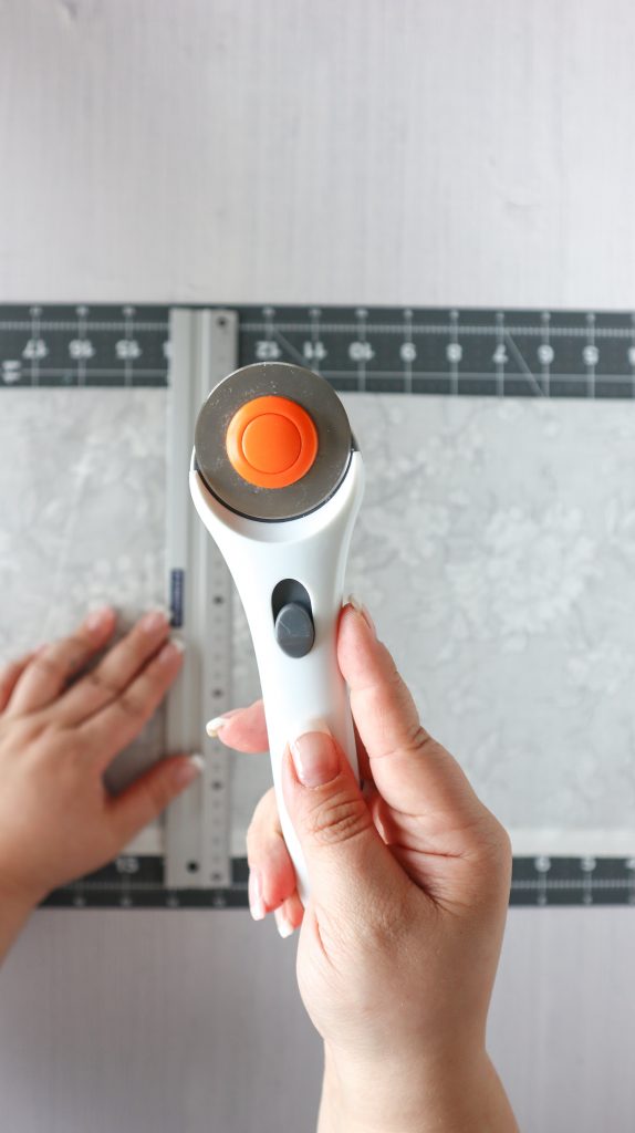 Sommer-Deko schöne Idee für draußen: Lampions für den Garten oder Balkon aus Stoff basteln. Ganz einfach selbermachen ohne Nähen - Kati Make It 