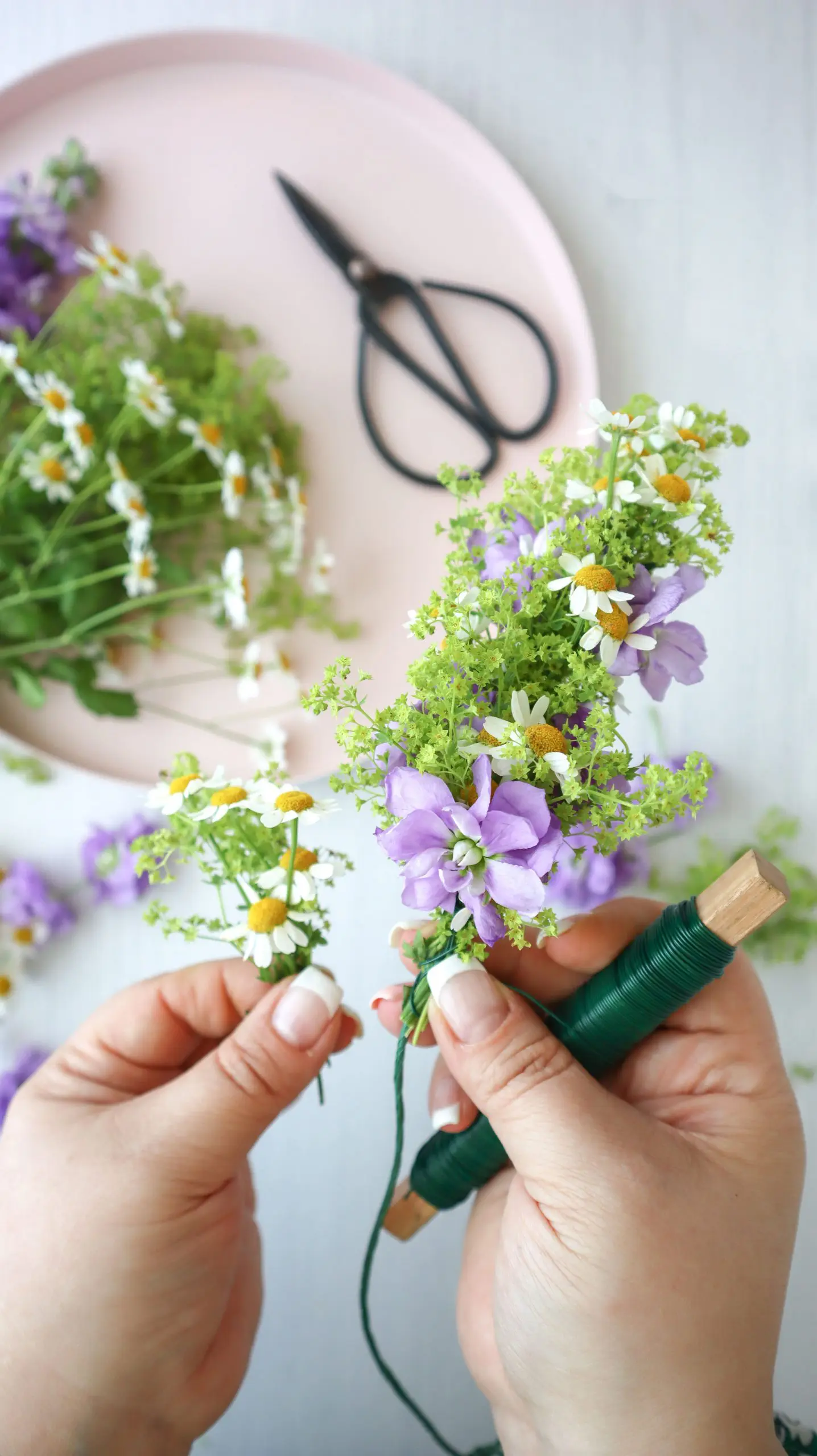 Blumenkranz binden leicht gemacht - Frs Haar oder als Deko (JGA/Hochzeit  DIY)