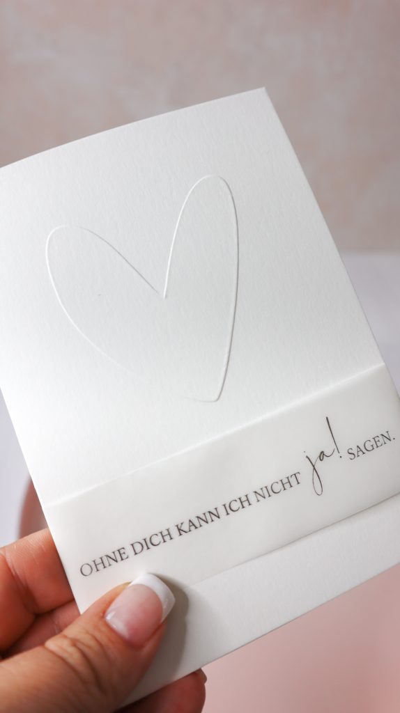 Geschenke für Trauzeuginnen schön verpacken: DIY Muschel-Verpackung - Kati Make It 