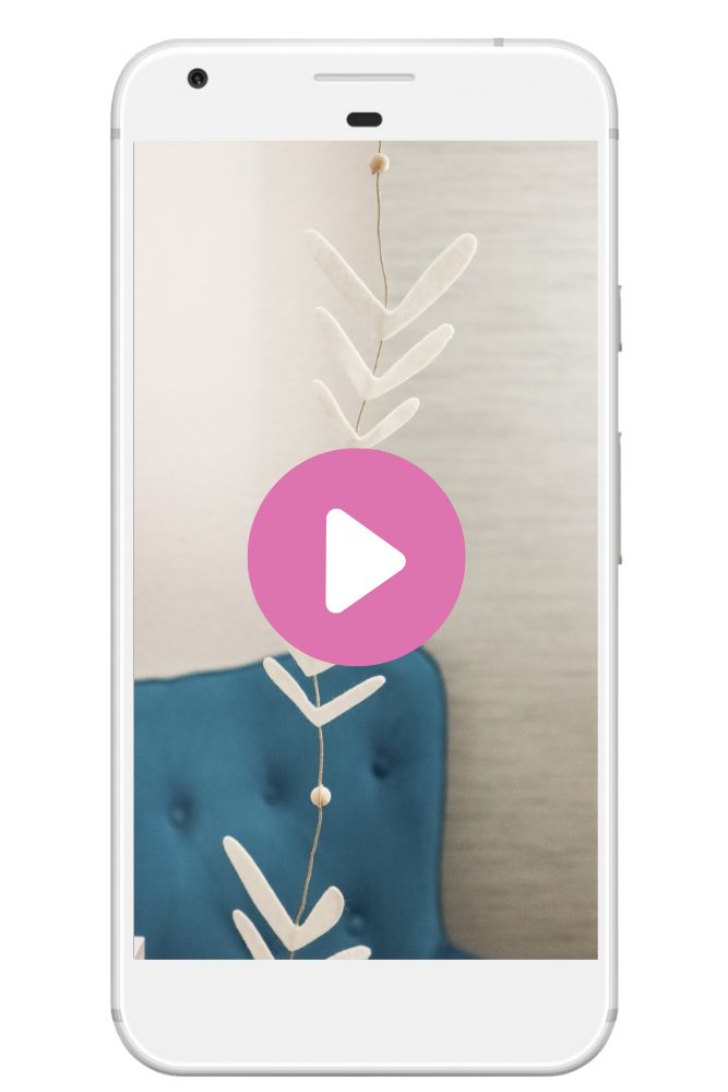 DIY-Girlande aus Filz ohne Nähen einfach selber machen. Schlichte und zeitlose Deko-Idee für das Baby- Kinderzimmer von - Kati Make It