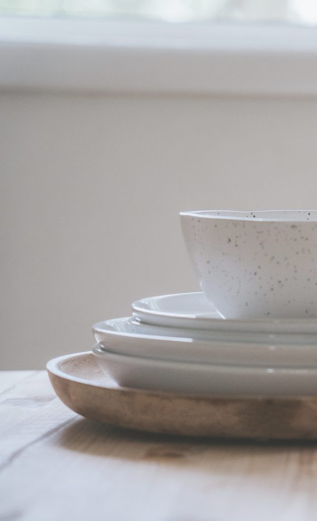 Upcycling Ideen für DIY-Kerzenhalter und selbstgemachte Deko-Elemente im Boho-Stil mit Graniteffekt- und Lackspray. Einfach und mit großem Effekt.