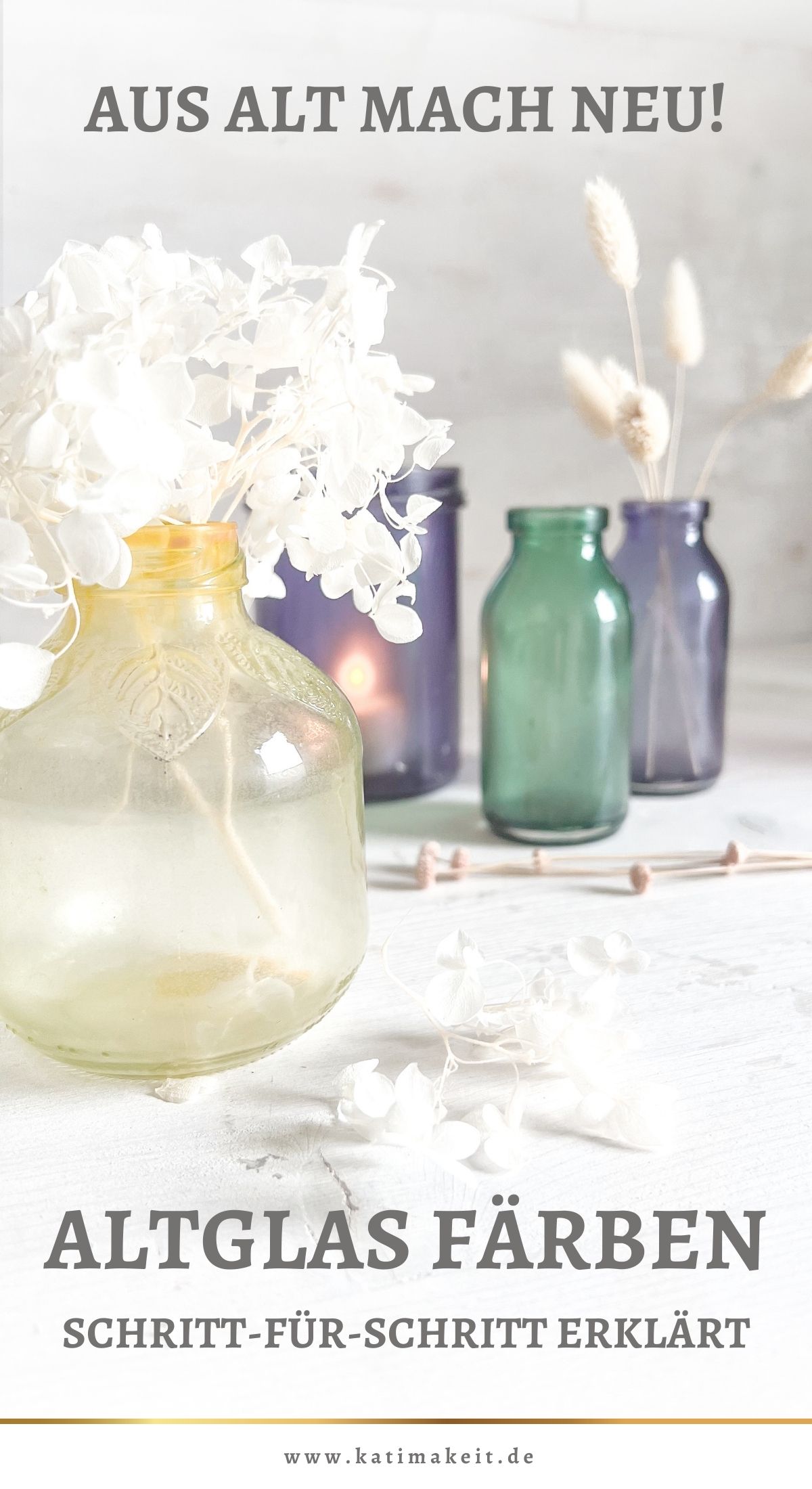 Easy Upcycling Idee: Gläser bemalen mit Lebensmittelfarbe! So machst du Vasen und Windlichter mit Meerglas-Effekt selbst, z.B. als DIY Hochzeitsdeko.