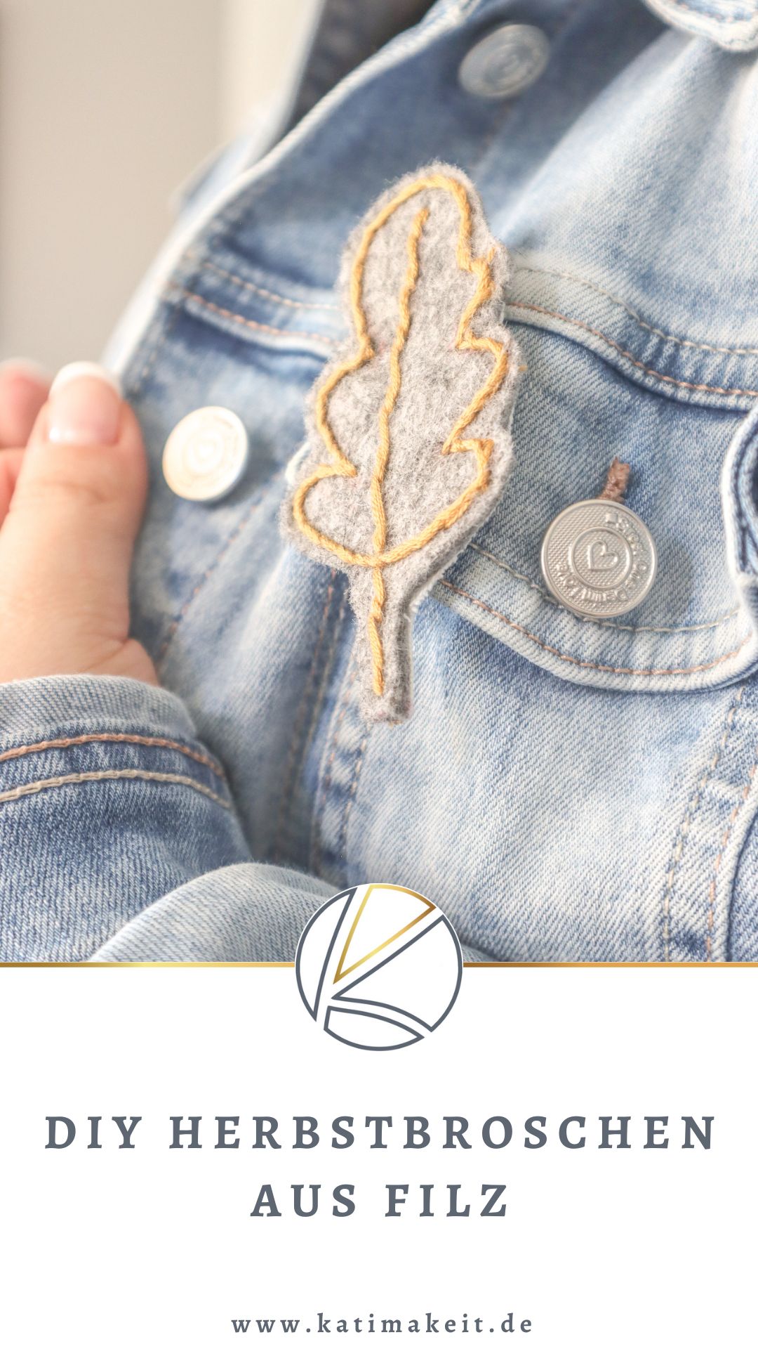 Schmuck selber machen kann so einfach sein! Diese Herbst-Broschen aus besticktem Filz sind der beste Beweis. Ein easy DIY zum Aufpeppen deiner Herbstgarderobe.