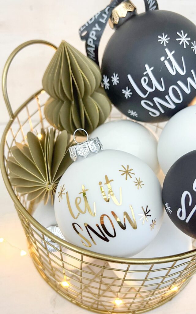 Weihnachtskugel DIY: Edle Tischdeko für Weihnachten basteln aus Christbaumkugeln | Kati Make It!
