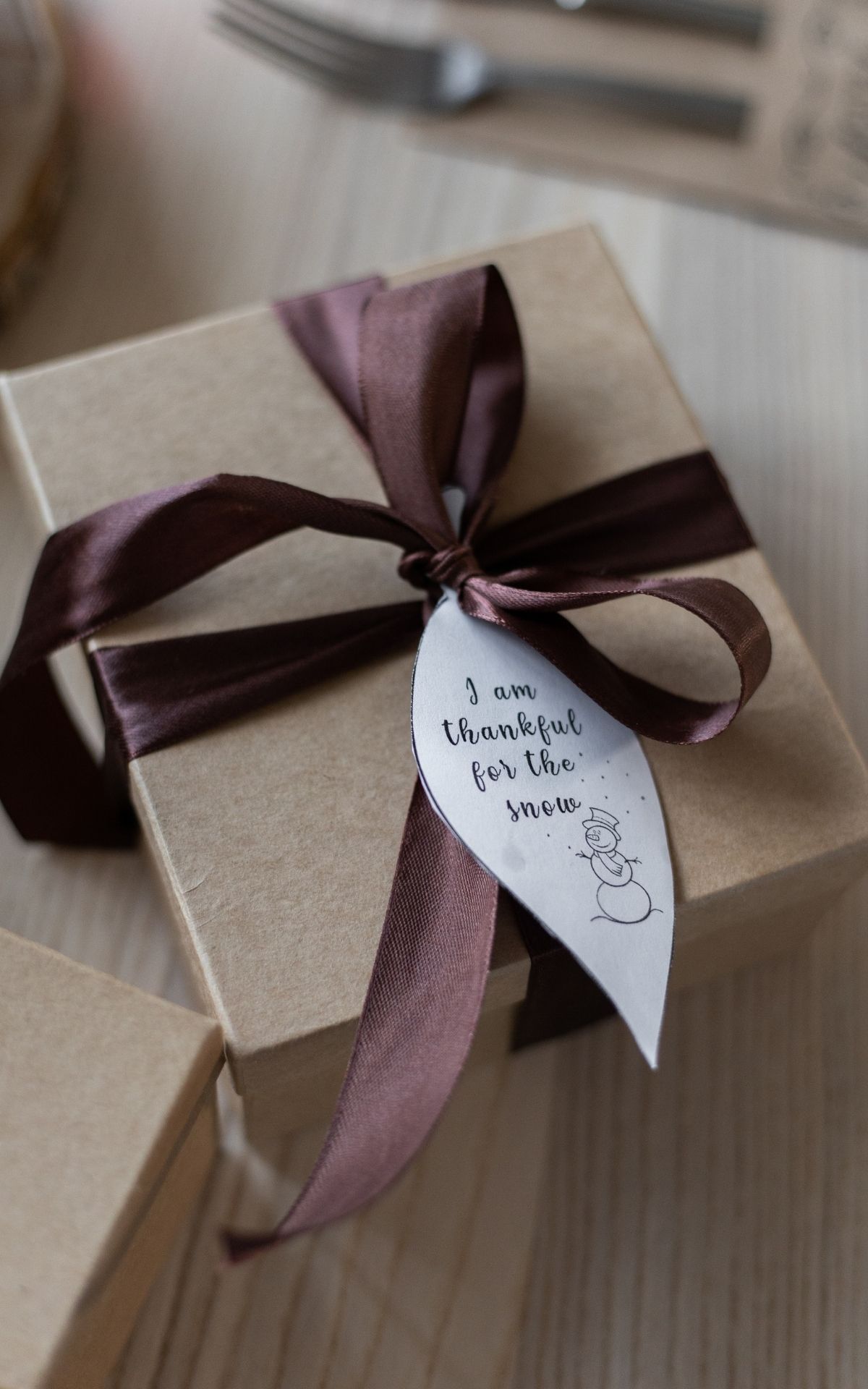 Geschenke nachhaltig verpacken? Mit diesen 5 Ideen für nachhaltige(re) Geschenkverpackung produzierst du garantiert weniger Müll - nicht nur zu Weihnachten.
