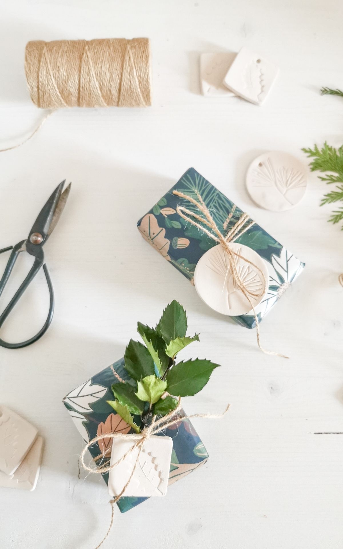 Geschenke nachhaltig verpacken? Mit diesen 5 Ideen für nachhaltige(re) Geschenkverpackung produzierst du garantiert weniger Müll - nicht nur zu Weihnachten.