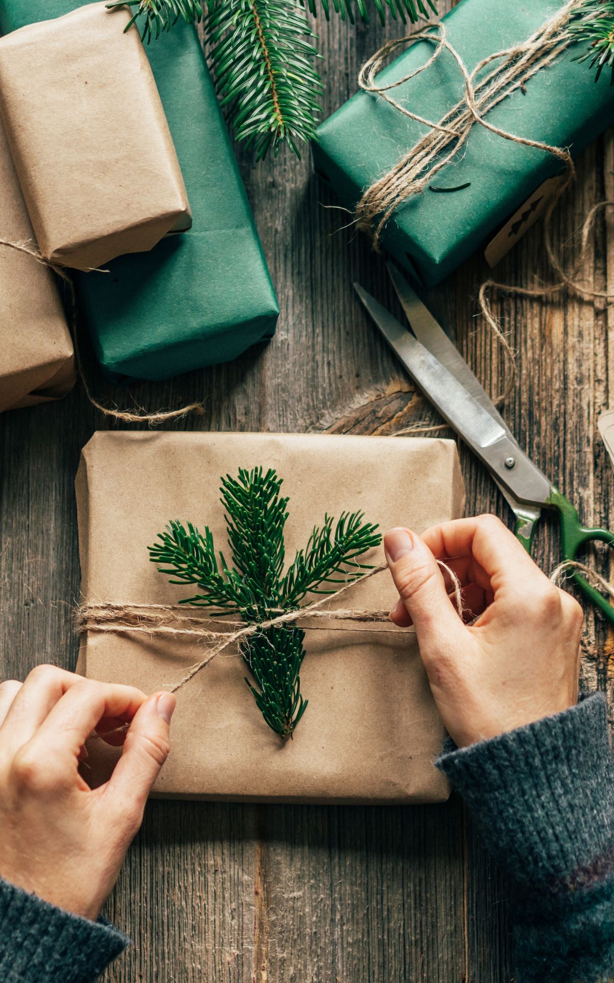 Geschenke nachhaltig verpacken? Mit diesen 5 Ideen für nachhaltige(re) Geschenkverpackung produzierst du garantiert weniger Müll - nicht nur zu Weihnachten.