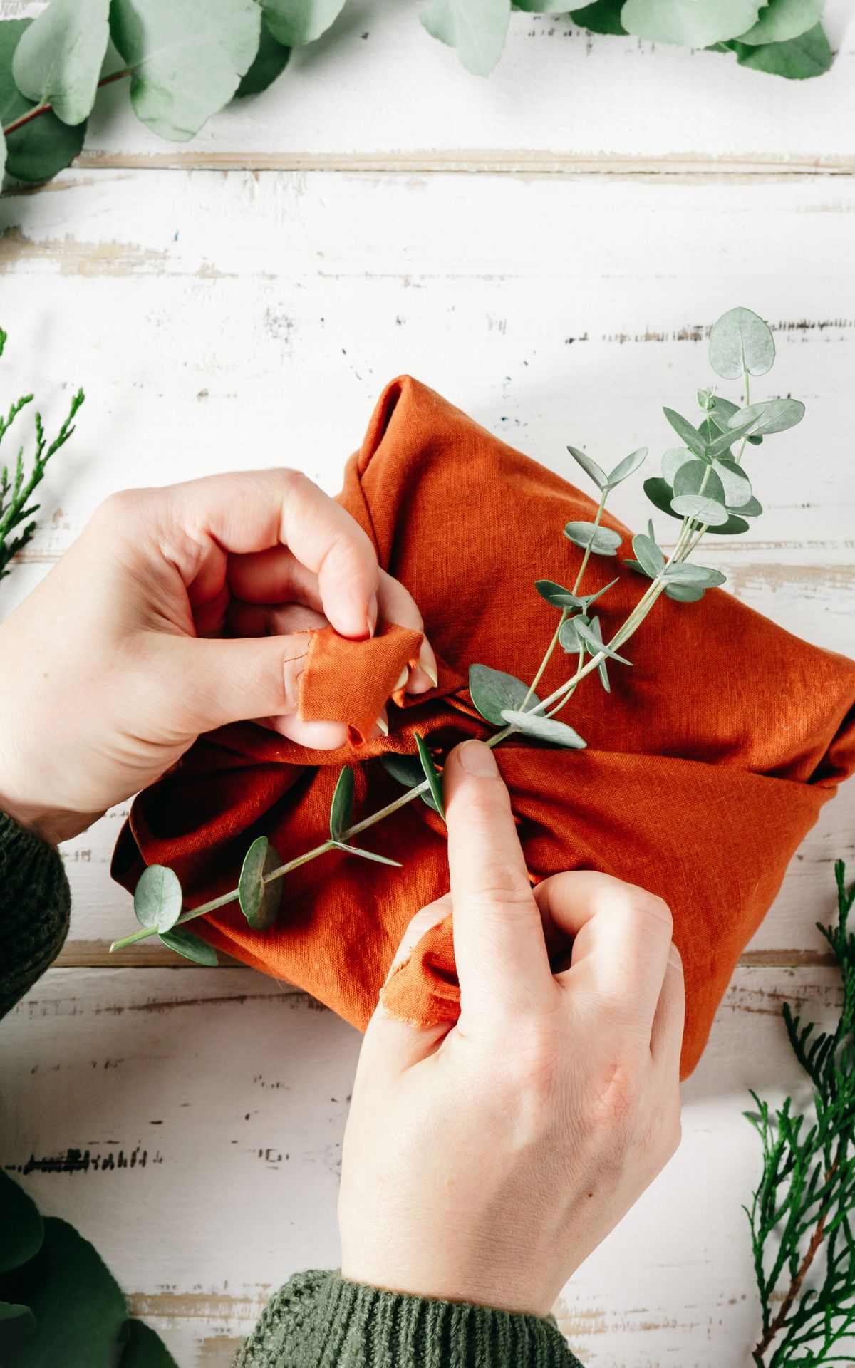 Geschenke nachhaltig verpacken? Mit diesen 5 Ideen für nachhaltige(re) Geschenkverpackung produzierst du garantiert weniger Müll - nicht nur zu Weihnachten.