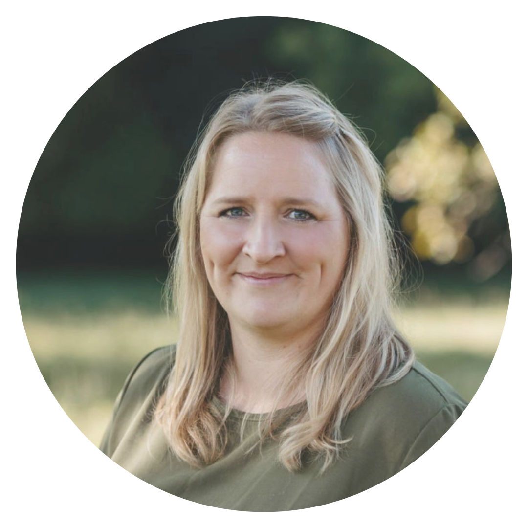 Erlebe festliche Kreativität im Breuningerland Ludwigsburg: Kostenlose DIY-Workshops mit Kati Make It 02. - 23.12.2023! Komm vorbei und lass dich inspirieren.