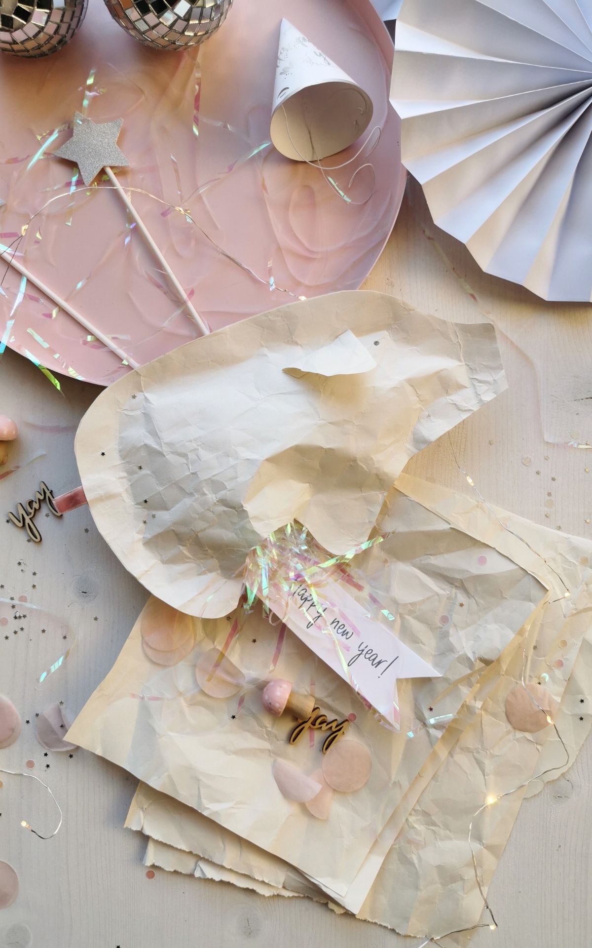 Glücksschwein "Papier-Oink" als Glücksbringer basteln. Ein originelles und persönliches Last Minute Silvester Geschenk zum Schnell-selber-machen. + Druckvorlage