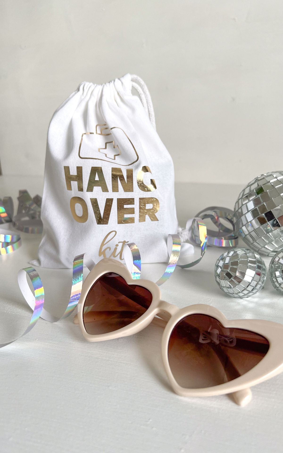 DIY Hangover Kit gegen den Kater nach dem Junggesellinnenabschied: Dieses JGA Geschenk rettet deine Girl Gang! ► Schritt-für-Schritt-Anleitung inkl. Checkliste