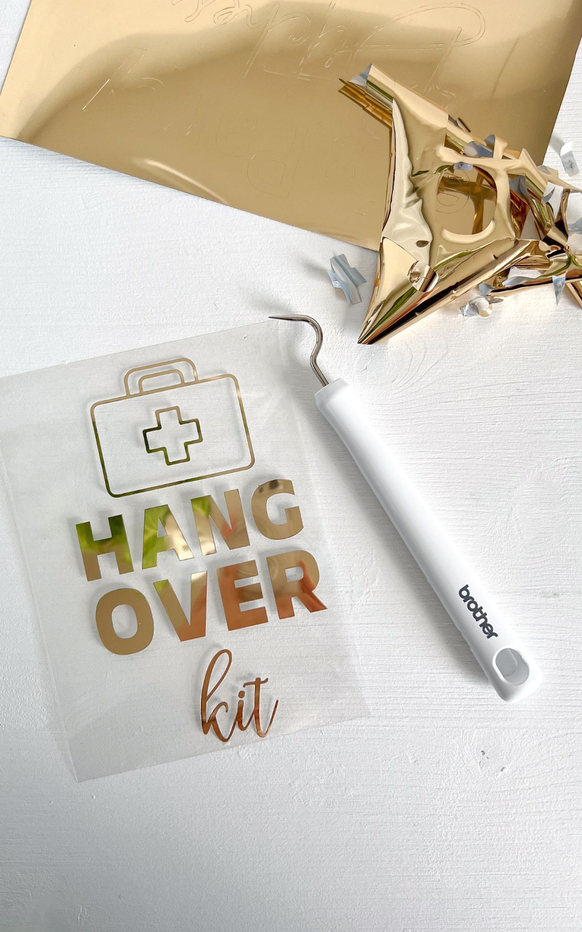 DIY Hangover Kit gegen den Kater nach dem Junggesellinnenabschied: Dieses JGA Geschenk rettet deine Girl Gang! ► Schritt-für-Schritt-Anleitung inkl. Checkliste | plotten
