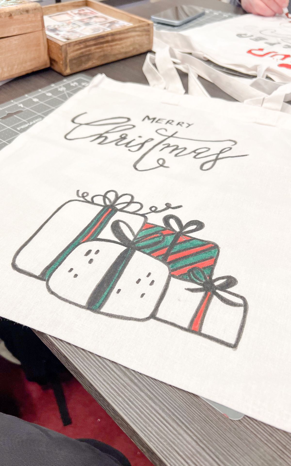 Kostenlose Weihnachts-Workshops im Christmas Garden Stuttgart! Erlebe mit mir unvergessliche Weihnachtsmomente in der Wilhelma und lass uns gemeinsam kreativ werden.