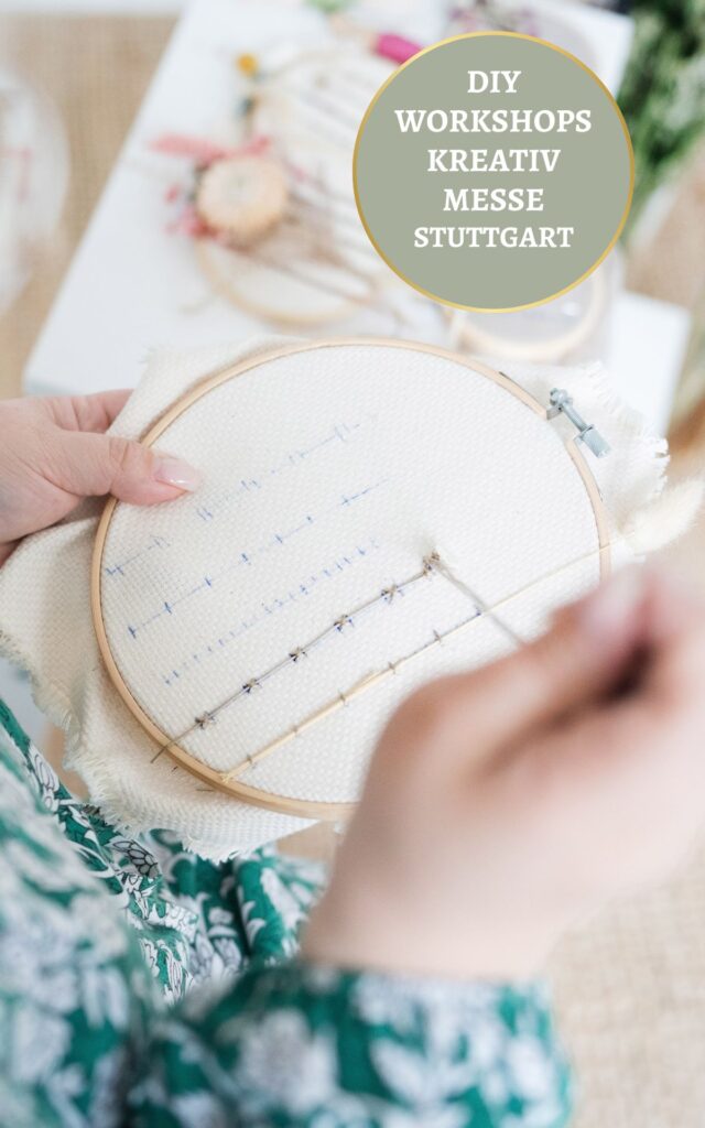 Besuche meine DIY Workshops auf der Kreativmesse Stuttgart 2026: Glas gravieren, Sticken mit Trockenblumen und Täschchen gestalten. Jetzt Platz sichern und kreative Zeit in Stuttgart erleben.und lass uns gemeinsam kreativ werden. DIY Workshops auf der KREATIV Messe in Stuttgart - 10.04-12.04.2026 | Kati Make It!