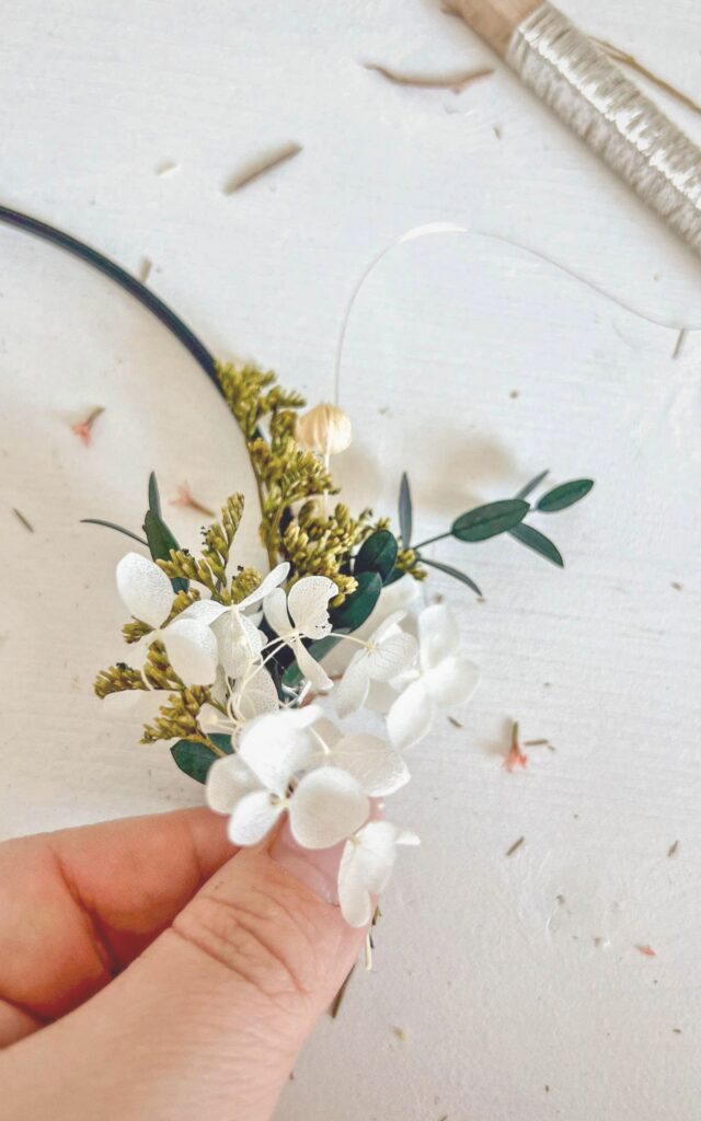 Sindelfingen blüht auf mit KatiMakeIt: Kostenloser DIY Workshop am 02.05.2025! Kreativ-Workshop in Sindelfingen: Offener Frühlings-DIY-Workshop – Gestalte deinen eigenen Trockenblumenkranz am 02.05.2025 und bring den Frühling kreativ in dein Zuhause!